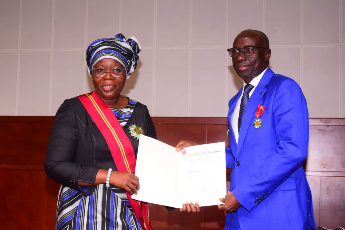 Distinction nationale : le Maire Koto OROU MARE élevé au rang d’Officier de l’Ordre National